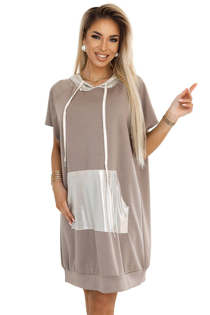 Numoco Basic 591-1 Rochie cangur cu glugă și detalii metalice Mocha Mousse | Numoco de bază