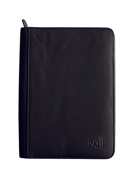K0002AB | Clipboard în format A4 din piele naturală, granulație de dolar - Culoare neagră - Dimensiuni: 24 x 32 x 2 cm - Ambalare: geantă TNT