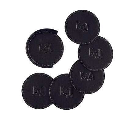 K0007AB | Set de suporturi din sticlă din 6 piese din piele naturală netedă, cu granulație integrală. Dimensiunile suporturilor: ø 9 cm, Dimensiunile suporturilor: ø 9 x 3,0 cm. Ambalare: Geantă TNT