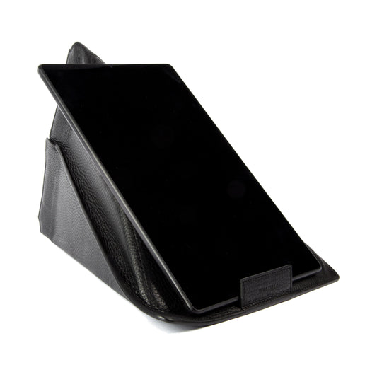 K0031AB | Husă modulară pentru tabletă din piele naturală, granulație integrală, granulație de dolar. Culoare neagră. Închidere cu magneți. Dimensiuni: 22 x 31 cm. Ambalare: Geantă TNT