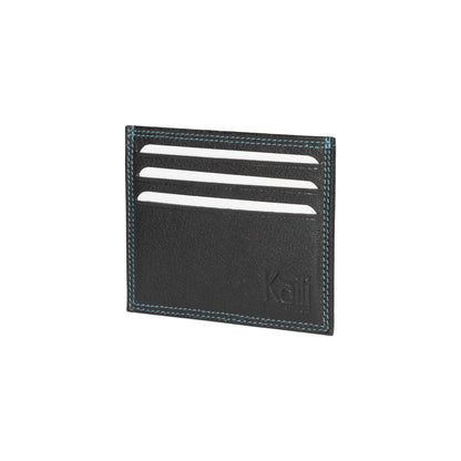 K10216AB | Suport pentru carduri de credit din piele naturală naturală, cu granulație ușoară. Culoare neagră. Buzunar central mare. Dimensiuni: 9,8 x 8 x 0,5 cm. Ambalare: Cutie cadou cu fund rigid/capac
