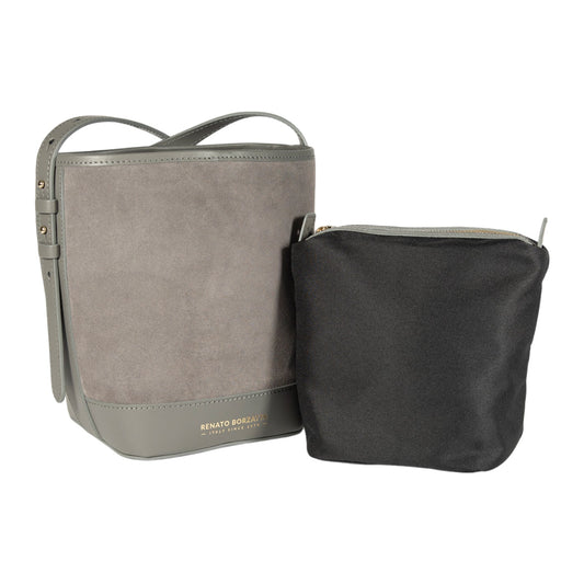 RB1031F | Geantă bucket pentru femei BRENDA din piele naturală fabricată în Italia. Accesorii metalice aurii lucioase - Culoare gri - Dimensiuni: cm 25 x 23,5 x 17