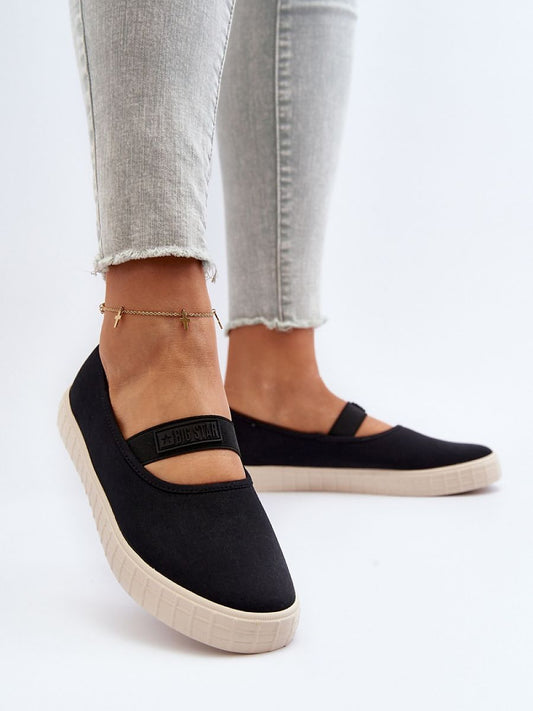 Adidași model 194982 Step in style