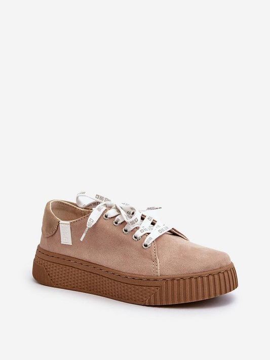Adidași model 197885 Step in style